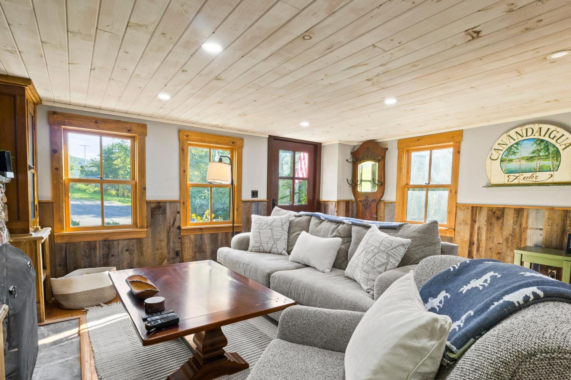 Cozy Two Bedroom Home On Canandaigua Lake Rushville Exterior foto